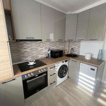 Luxury Apartment 피테슈티 외부 사진